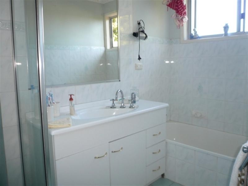 228 Government Road, Labrador QLD 4215