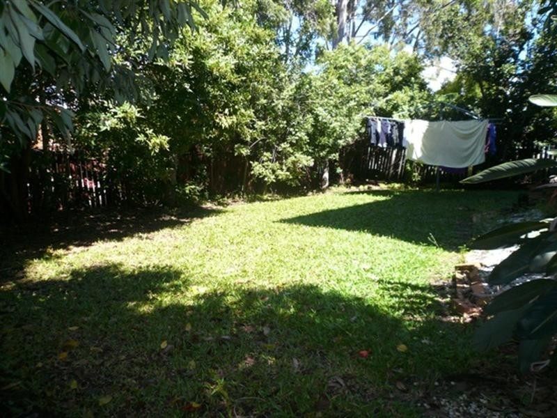 228 Government Road, Labrador QLD 4215
