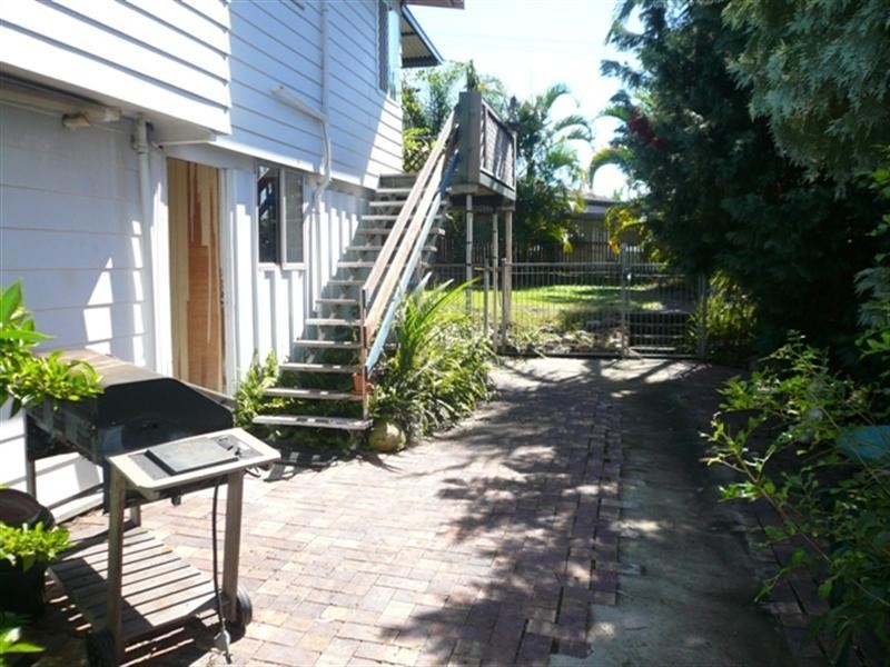 228 Government Road, Labrador QLD 4215