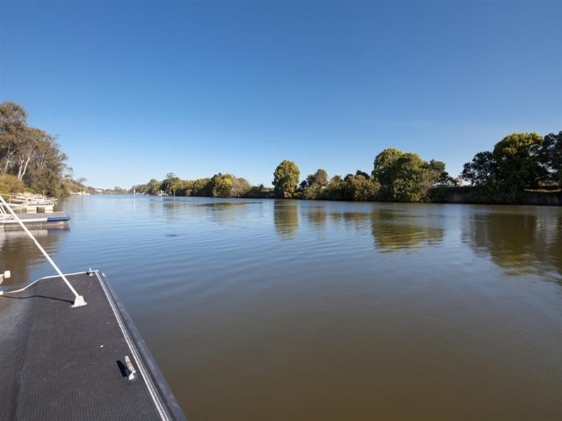 20 Kawana Crescent, Ashmore QLD 4214