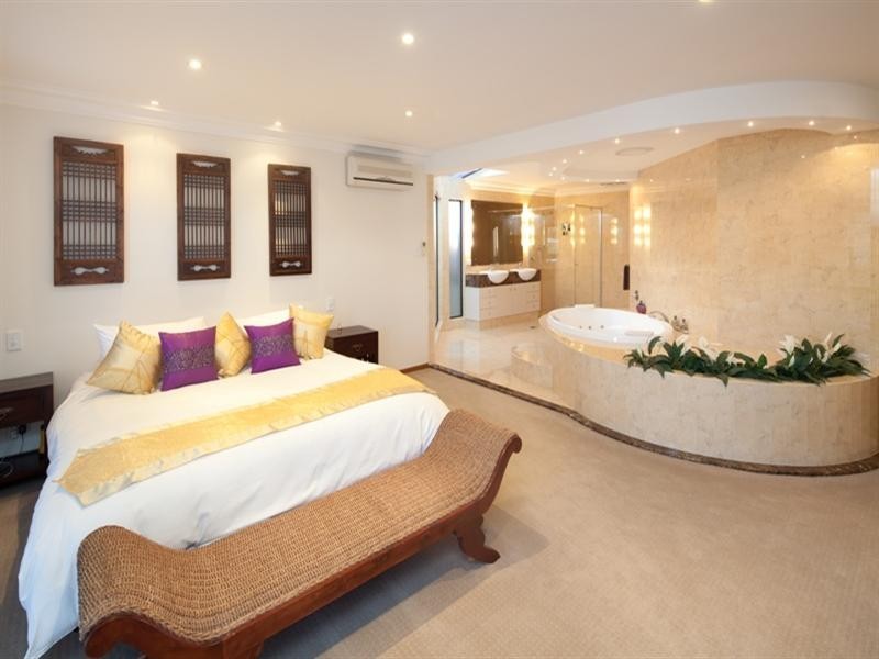 20 Kawana Crescent, Ashmore QLD 4214