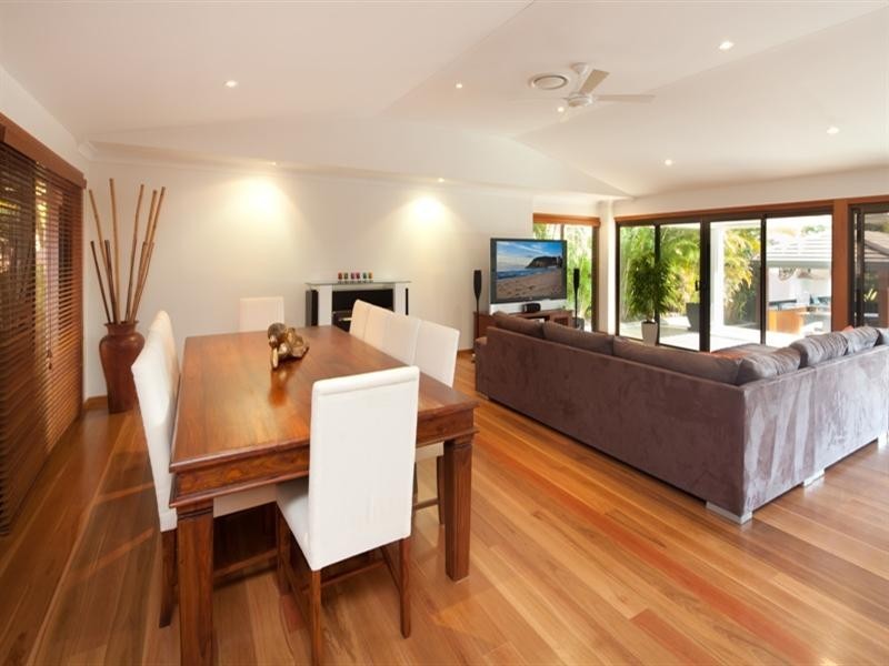 20 Kawana Crescent, Ashmore QLD 4214