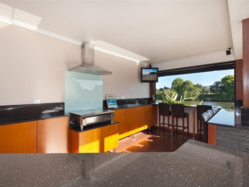 20 Kawana Crescent, Ashmore QLD 4214