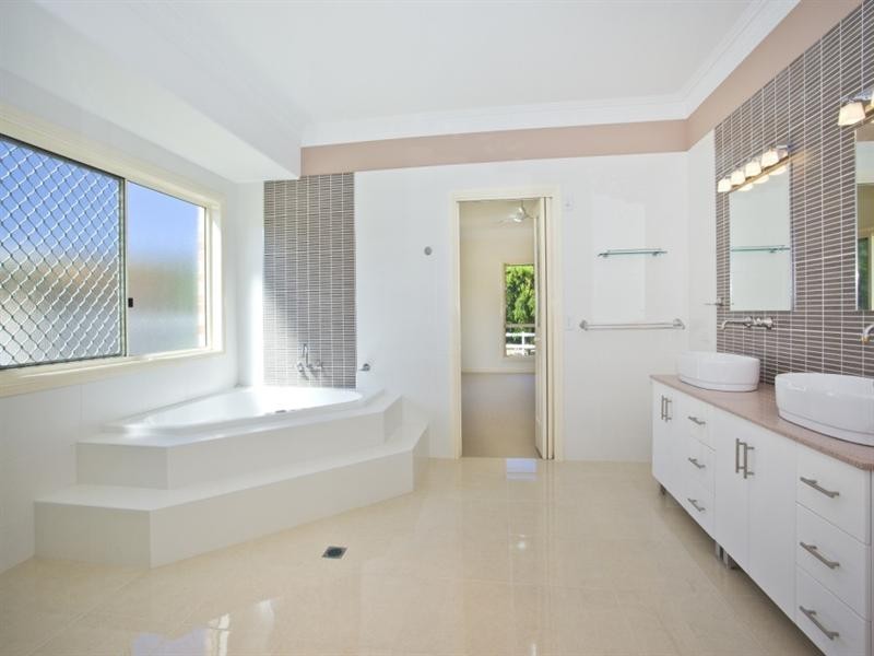 45 Dungogie Drive, Tallebudgera QLD 4228