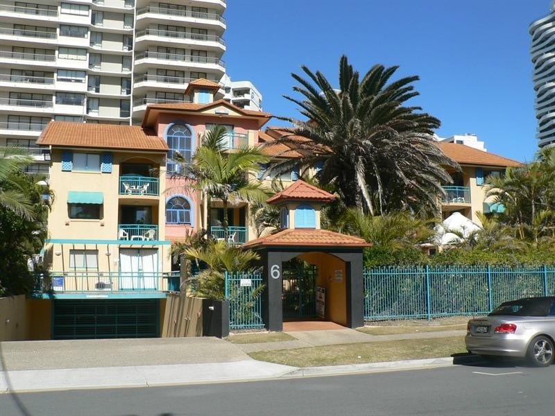 4-6 Queensland Avenue, Broadbeach QLD 4218