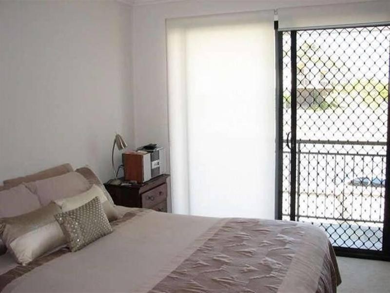 1/47 Gordon Street, Labrador QLD 4215