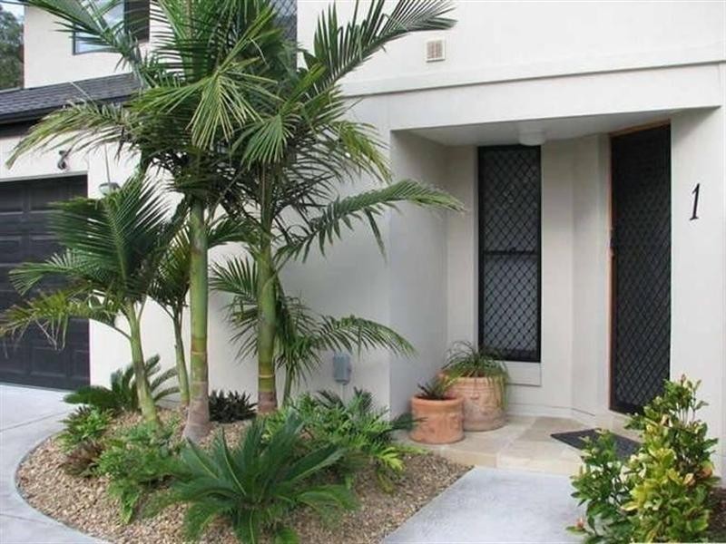 1/47 Gordon Street, Labrador QLD 4215