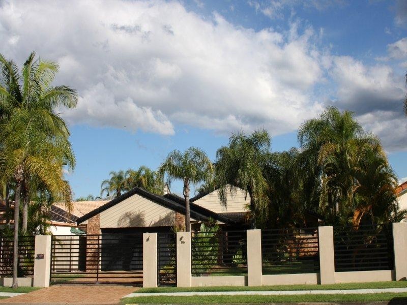 86 Santa Cruz Boulevard, Clear Island Waters QLD 4226