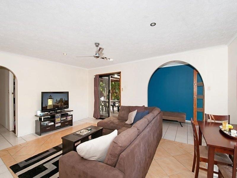 31 Allawah Street, Sorrento QLD 4217