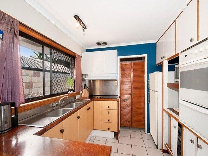 31 Allawah Street, Sorrento QLD 4217