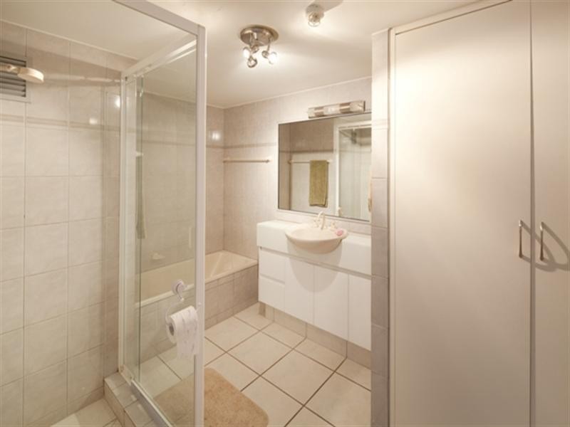 62/2890 Gold Coast Hwy, Surfers Hawaiian, Surfers Paradise QLD 4217