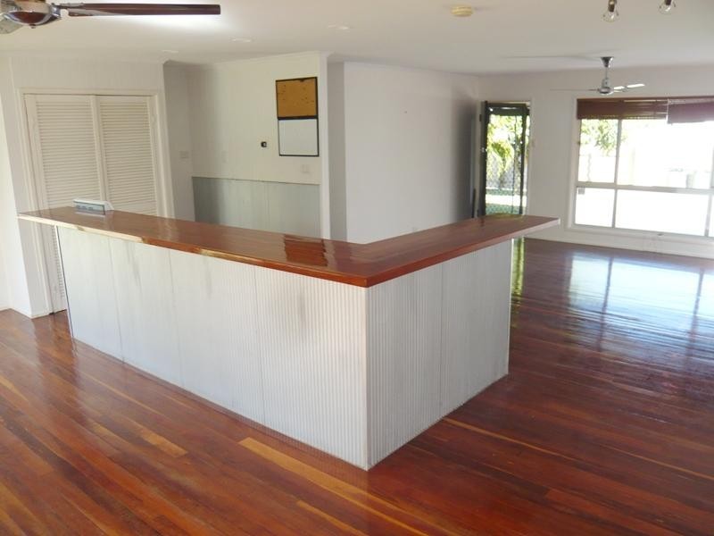 42 Allambi Avenue, Broadbeach Waters QLD 4218