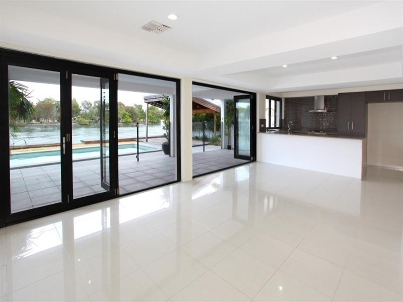 225 Stanhill Drive, Surfers Paradise QLD 4217