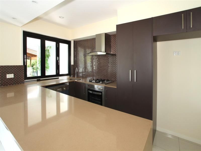 225 Stanhill Drive, Surfers Paradise QLD 4217