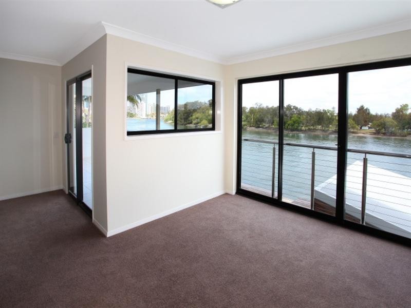 225 Stanhill Drive, Surfers Paradise QLD 4217