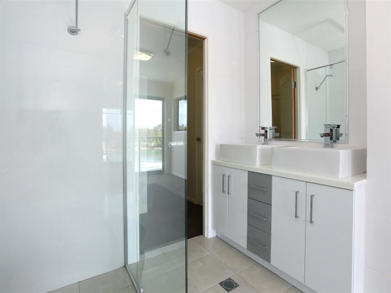 225 Stanhill Drive, Surfers Paradise QLD 4217