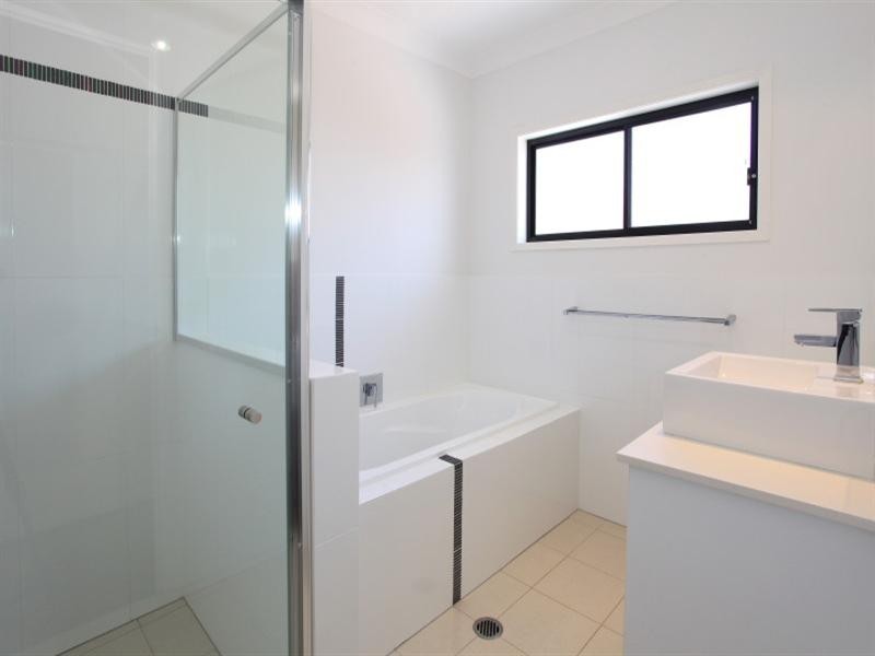 225 Stanhill Drive, Surfers Paradise QLD 4217