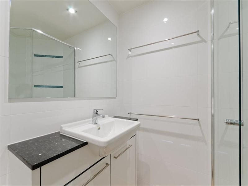 2005 “Sierra Grand”, 22 Surf Parade, Broadbeach QLD 4218