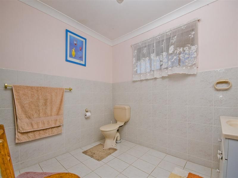 35 Bermuda Street, Broadbeach Waters QLD 4218