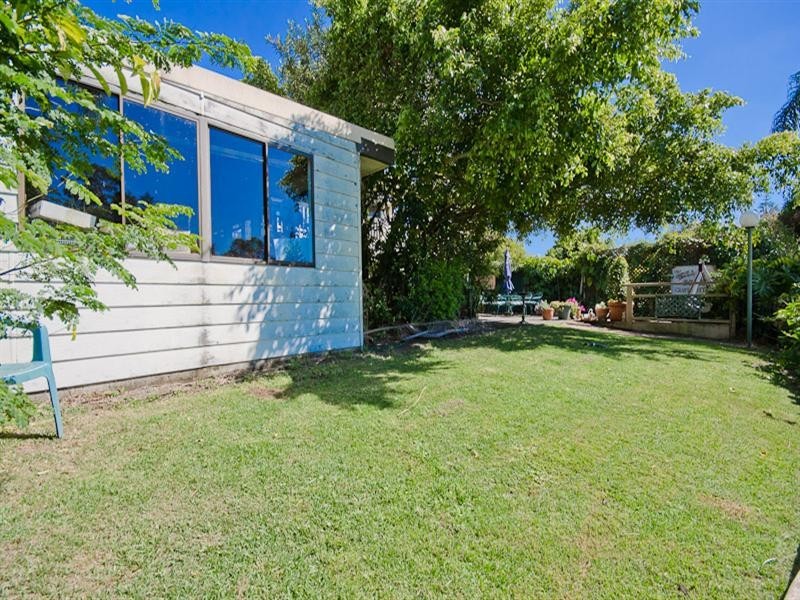 35 Bermuda Street, Broadbeach Waters QLD 4218