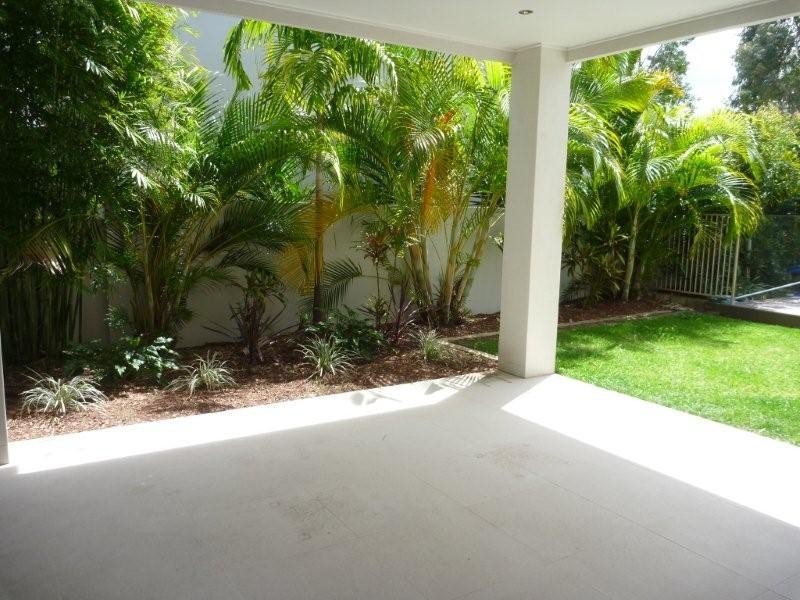 6008B The Boulevade, Benowa QLD 4217