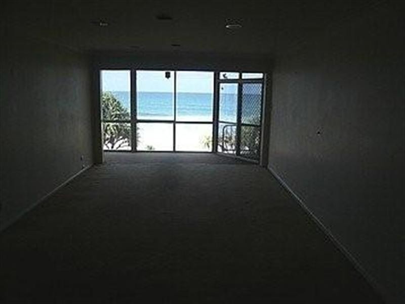 3/2A Twenty First Avenue, Palm Beach QLD 4221