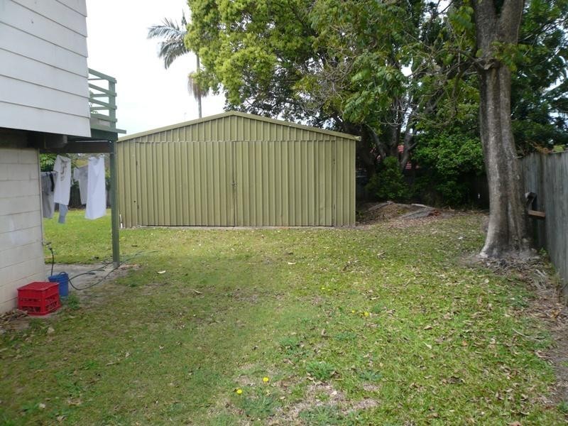 324 Government Road, Labrador QLD 4215