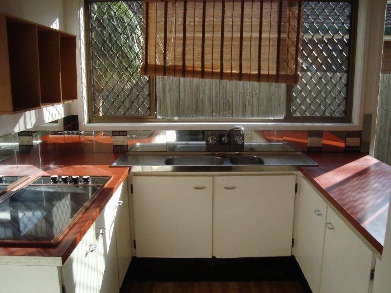 2/39 Seashell Avenue, Mermaid Beach QLD 4218