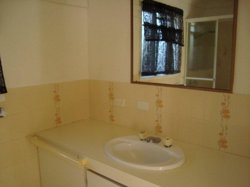 2/39 Seashell Avenue, Mermaid Beach QLD 4218