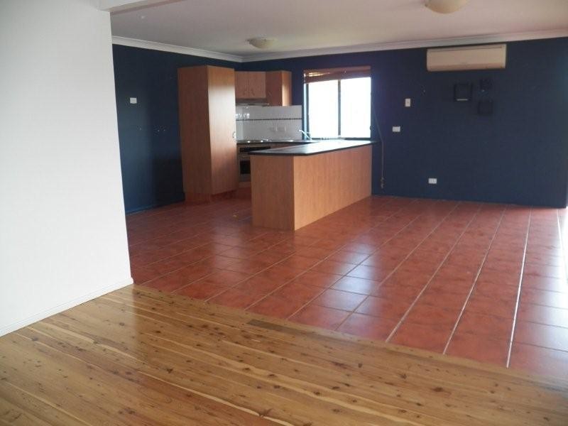 77 Paddington Drive, Carrara QLD 4211