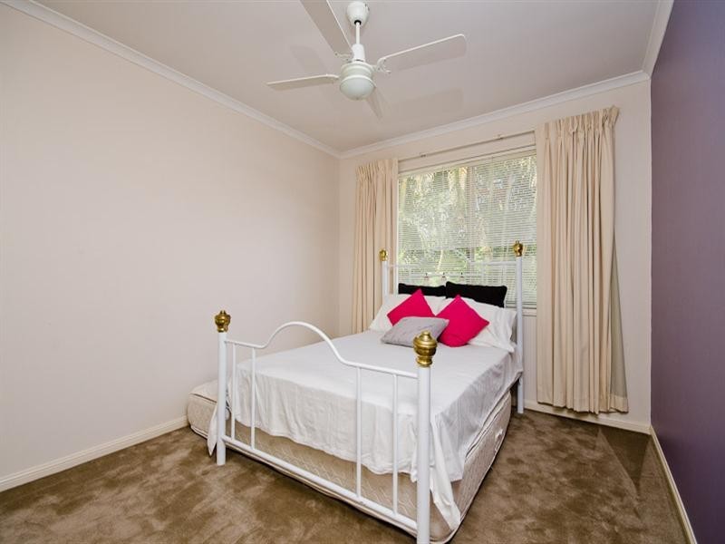 26 Maltravers Drive, Arundel QLD 4214