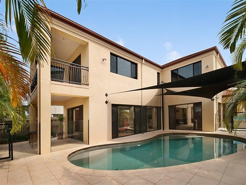 69 Nobby Parade, Miami QLD 4220