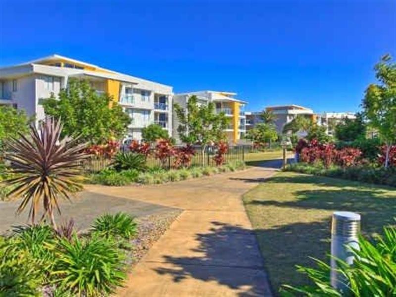 121/66 Sickle Avenue, Hope Island QLD 4212