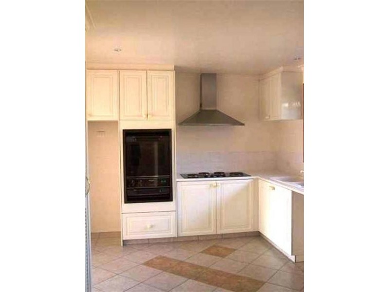 4 Cocos Crescent, Broadbeach Waters QLD 4218