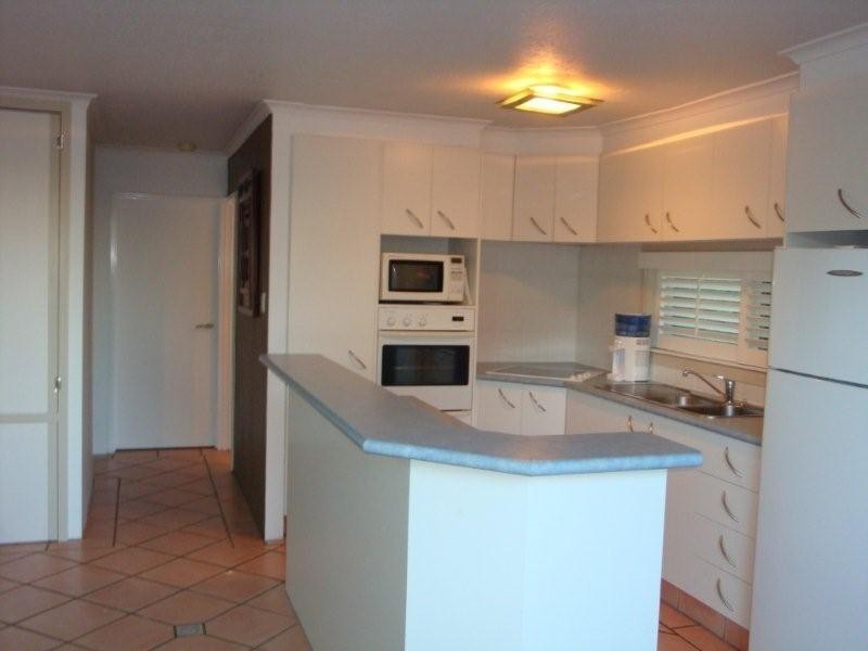 5/111 Rio Vista Boulevade, Broadbeach Waters QLD 4218