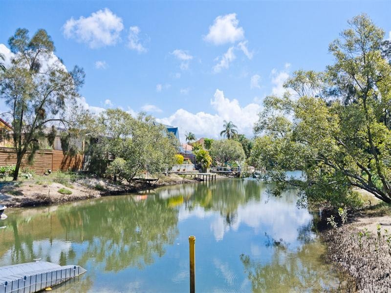 162 Monaco Street, Broadbeach Waters QLD 4218