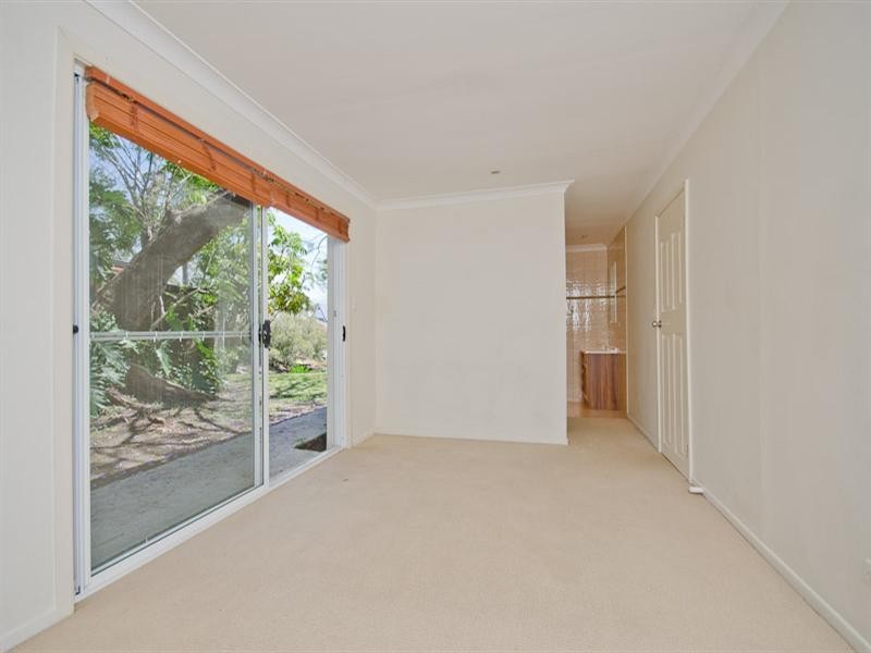 162 Monaco Street, Broadbeach Waters QLD 4218