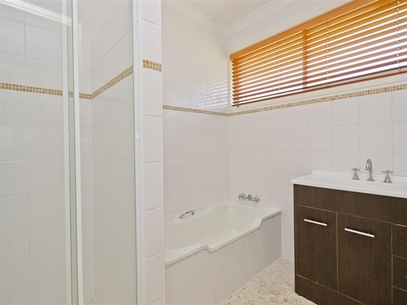 162 Monaco Street, Broadbeach Waters QLD 4218