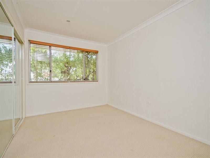 162 Monaco Street, Broadbeach Waters QLD 4218