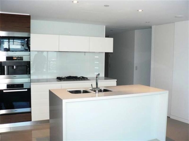 3401 Oracle Boulevard, Broadbeach QLD 4218