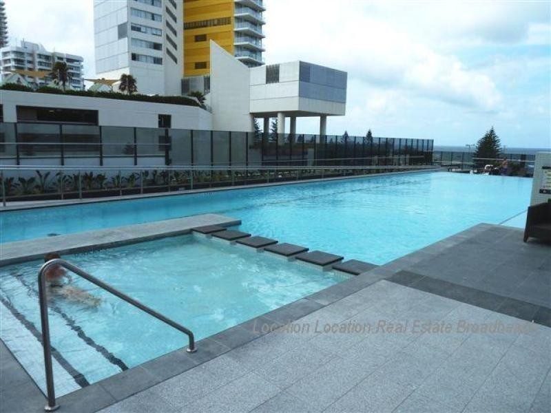 3401 Oracle Boulevard, Broadbeach QLD 4218