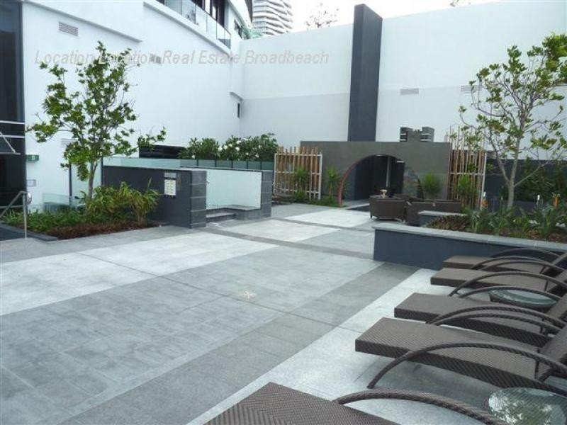 3401 Oracle Boulevard, Broadbeach QLD 4218