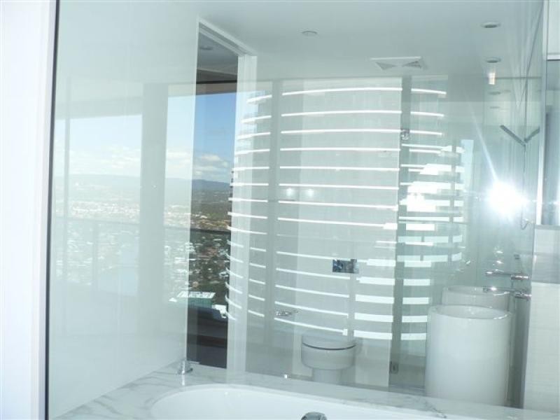 3401 Oracle Boulevard, Broadbeach QLD 4218