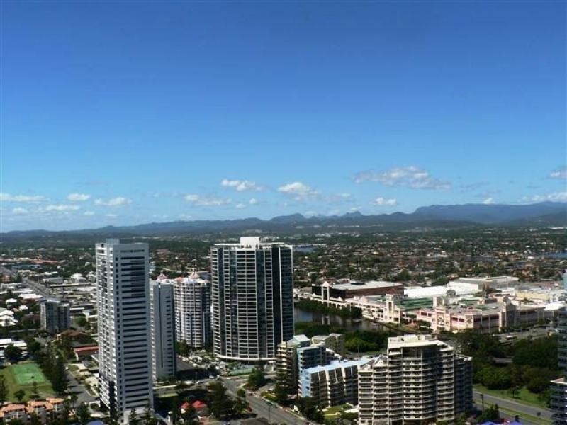 3401 Oracle Boulevard, Broadbeach QLD 4218