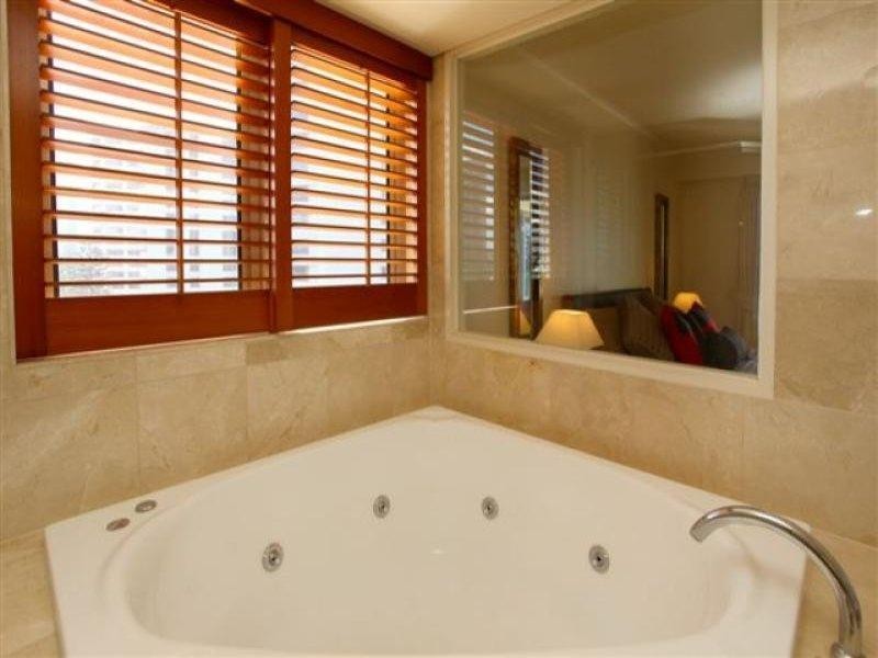 6A/74 Old Burleigh Road, Surfers Paradise QLD 4217