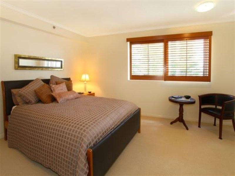 6A/74 Old Burleigh Road, Surfers Paradise QLD 4217