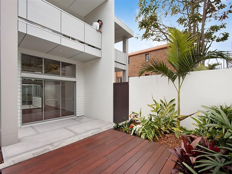 1 and 2/8 Stephens Street, Burleigh Heads QLD 4220