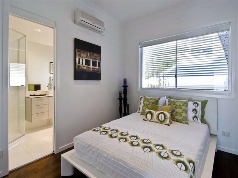 167 Hedges Avenue, Mermaid Beach QLD 4218