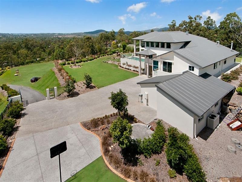 219 Crane Crescent, Nerang QLD 4211 the real estate agency Withdrawn