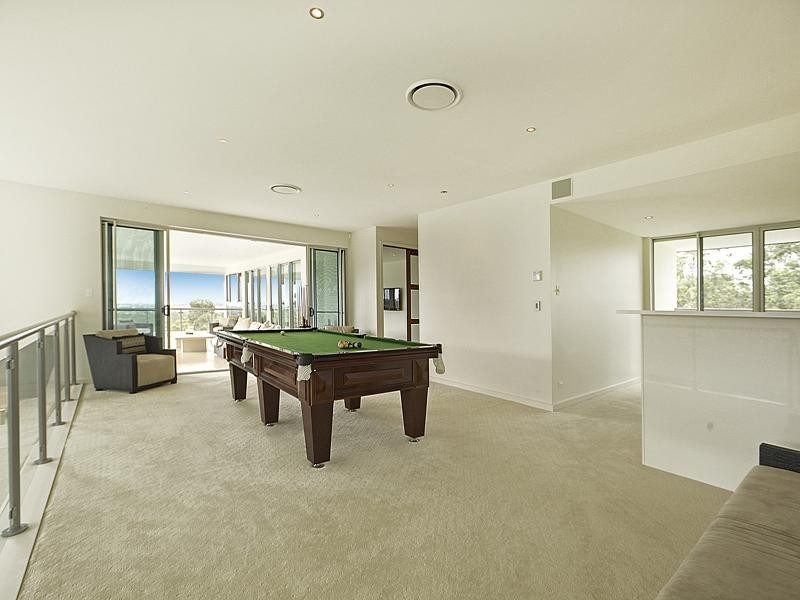 219 Crane Crescent, Nerang QLD 4211